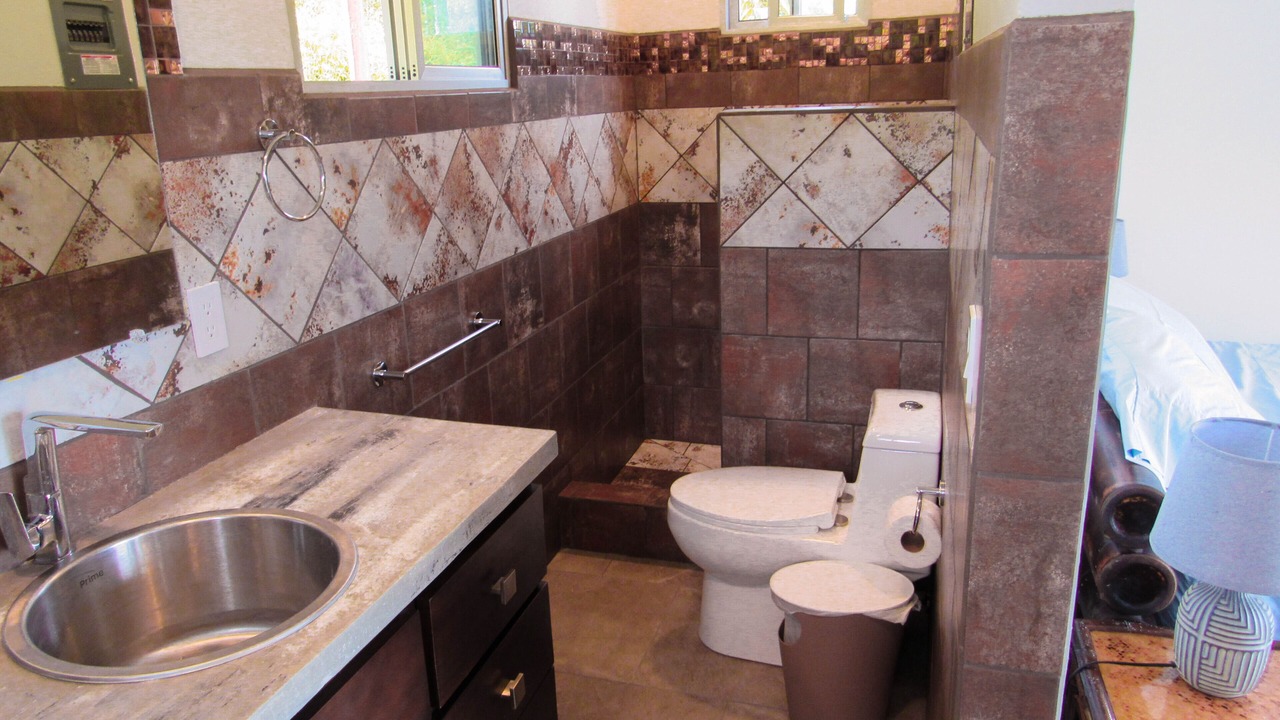 Photo of Bathroom in Portalon