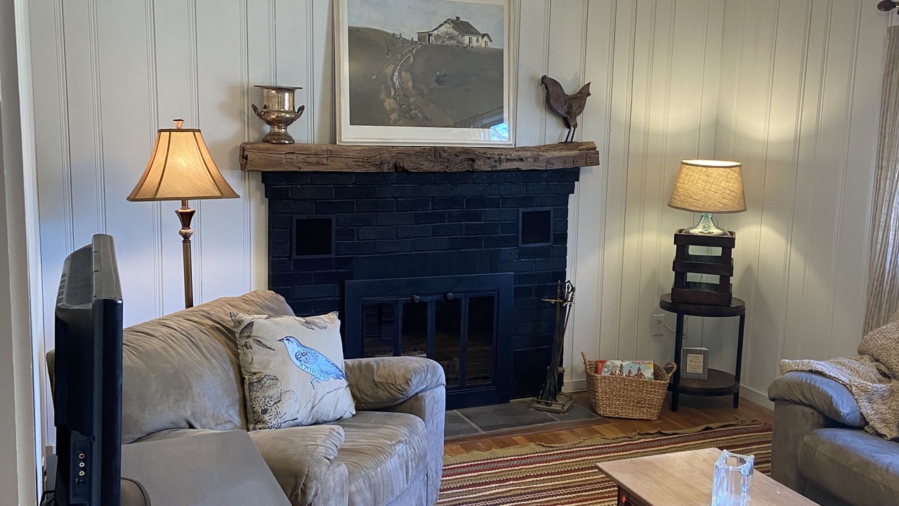Photo of Livingroom in Mattituck