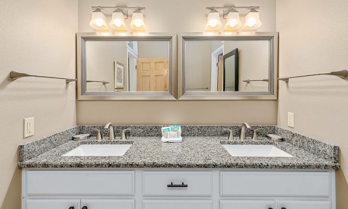 Photo of Bathroom in Chalet Village North
