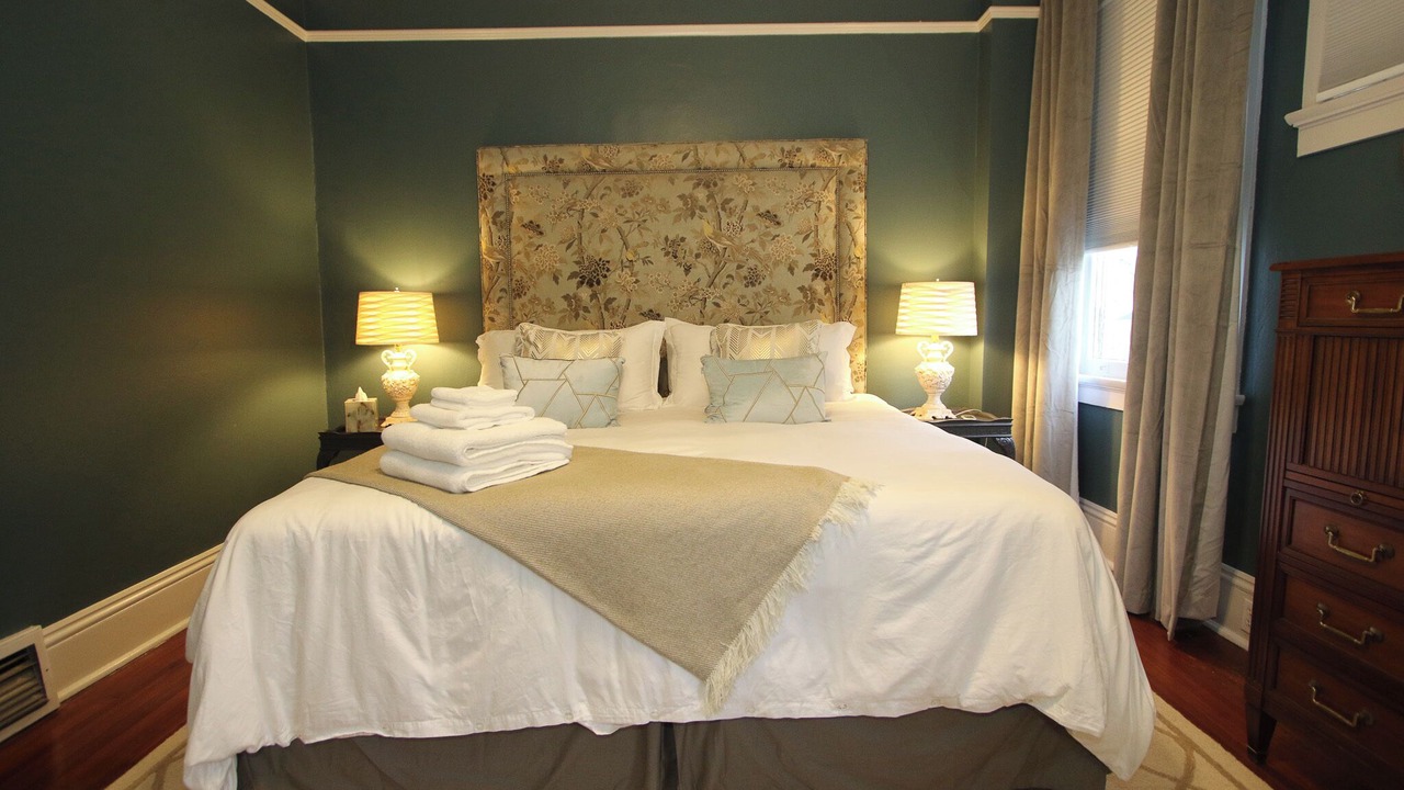 Photo of Bedroom in Broadmoor