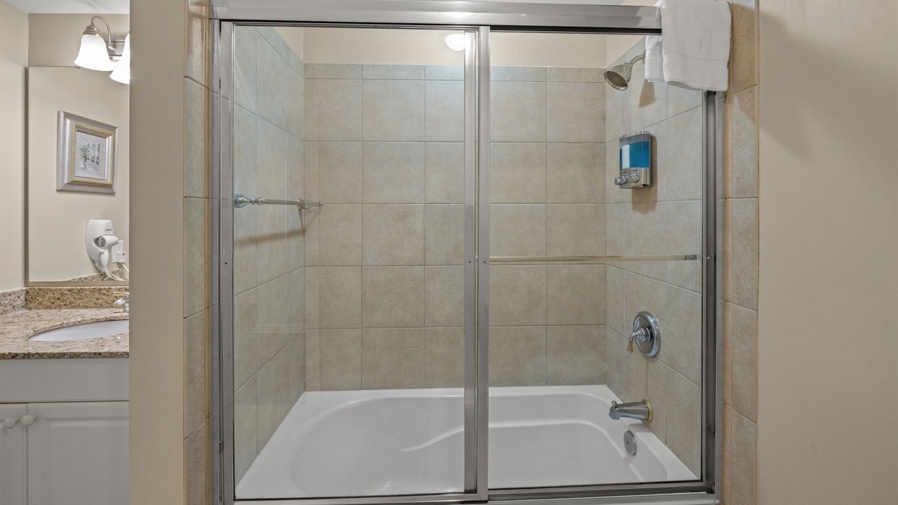 Photo of Bathroom in Arcadian Shores