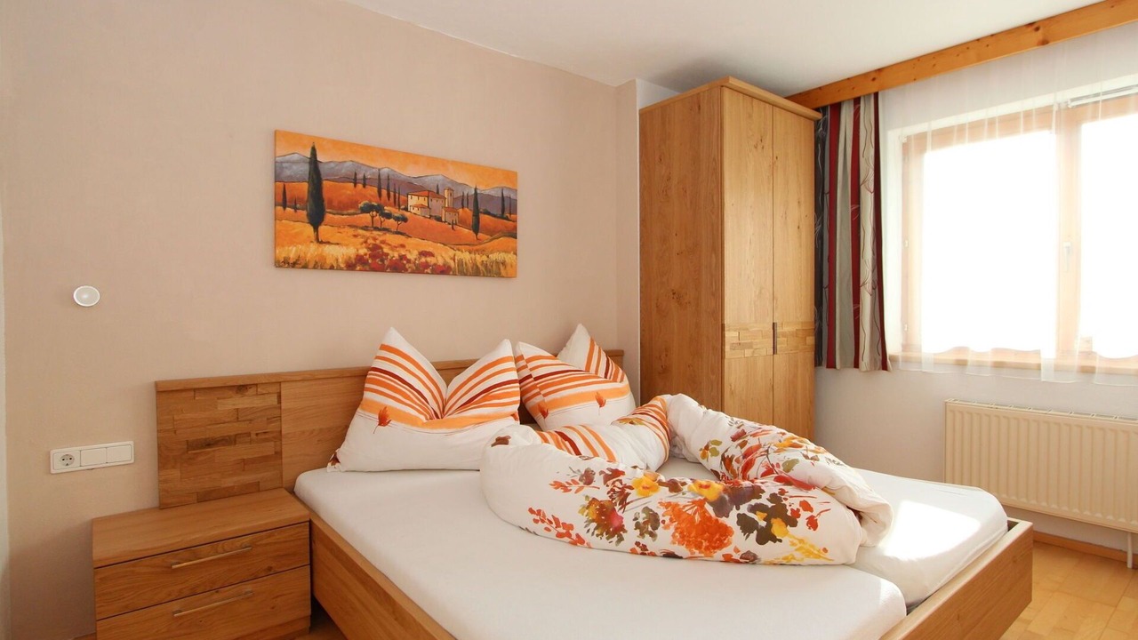 Photo of Bedroom in Kapfing