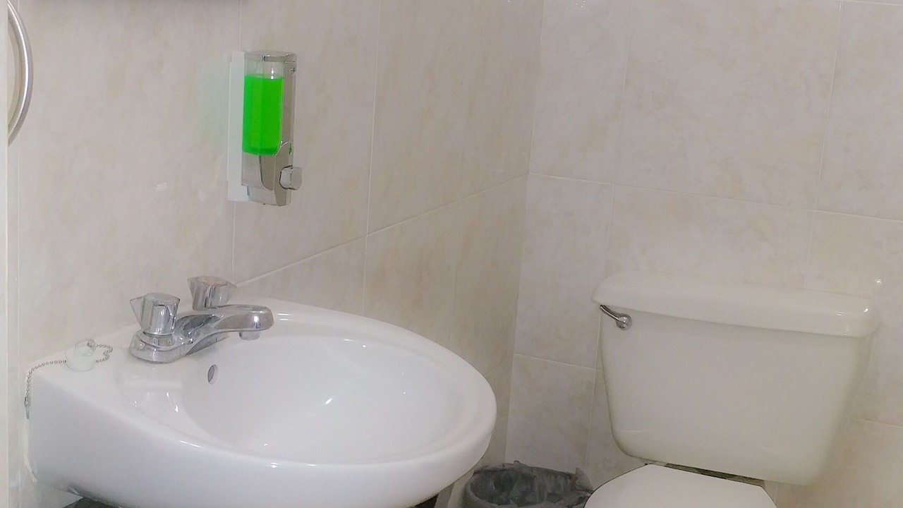 Photo of Bathroom in Tower Isle
