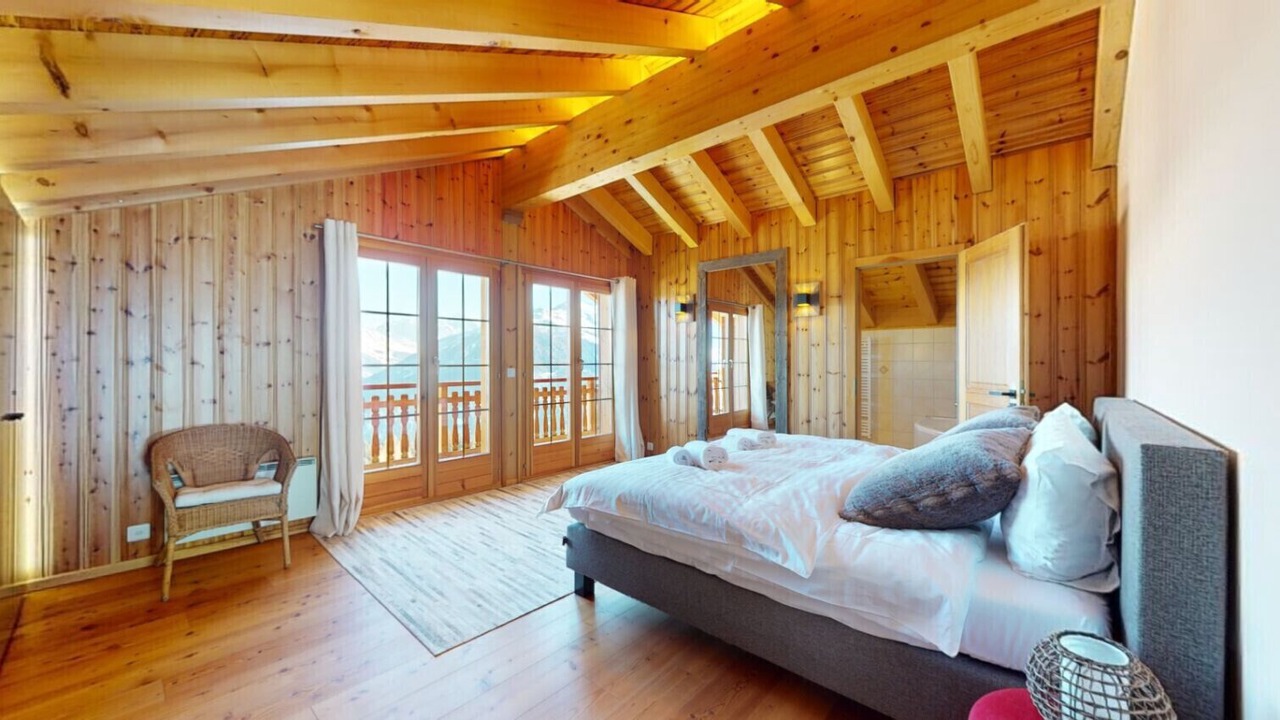 Photo of Bedroom in Vex