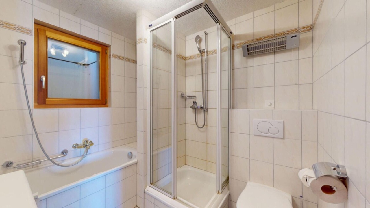 Photo of Bathroom in Vex