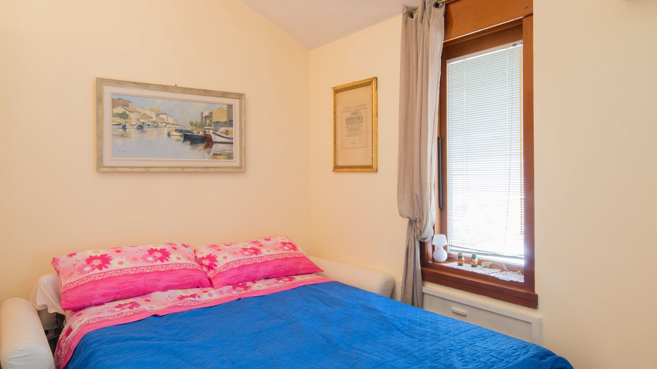 Photo of Bedroom in Roiano-Gretta-Barcola-Cologna-Scorcola