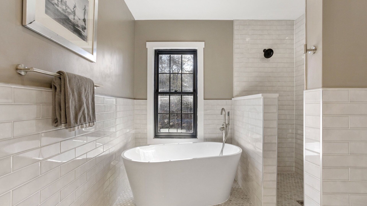 Photo of Bathroom in Shinnecock Hills