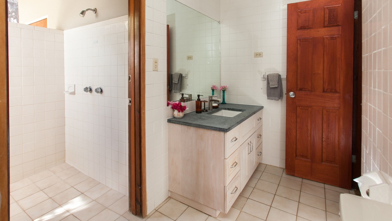 Photo of Bathroom in Little Trunk Bay