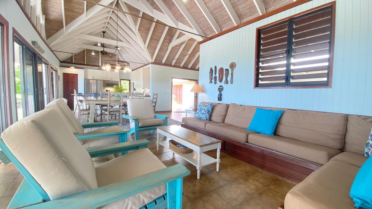 Photo of Livingroom in Little Trunk Bay