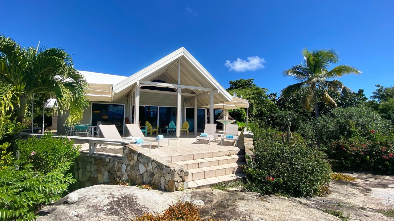Photo of Patio Balcony in Little Trunk Bay