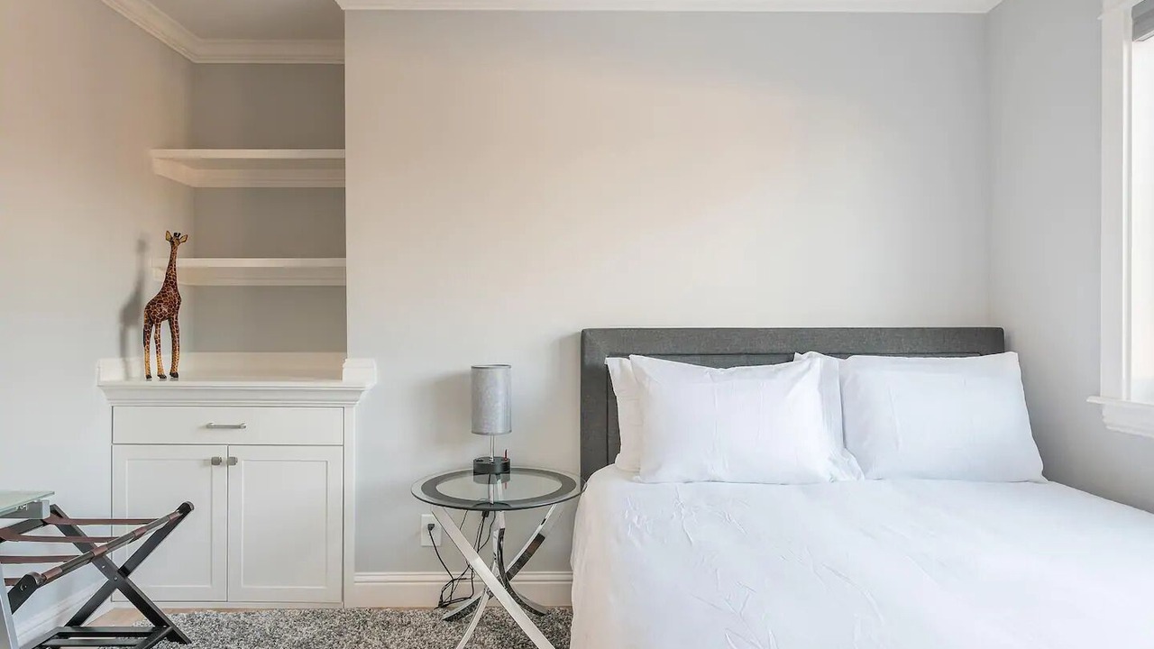 Photo of Bedroom in Pacifica