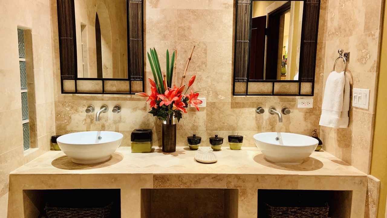 Photo of Bathroom in Plantation