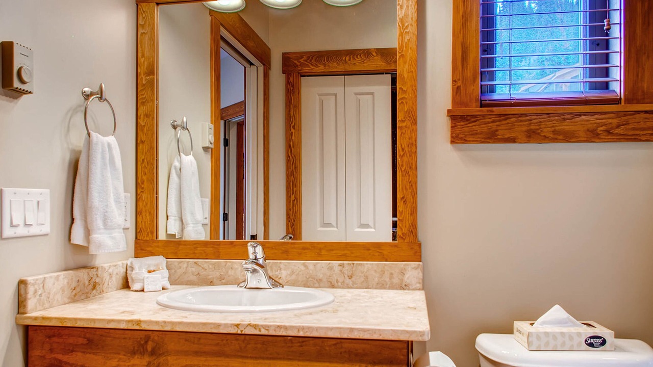 Photo of Bathroom in Snow Pine Estates