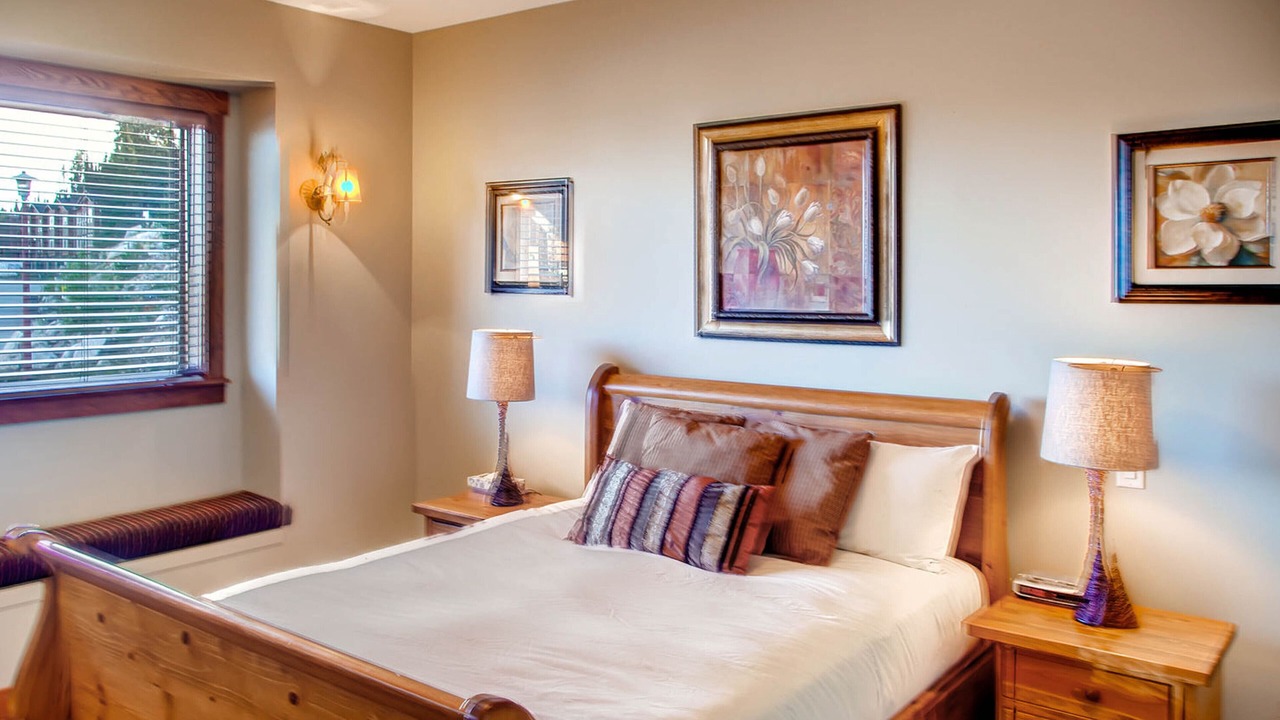Photo of Bedroom in Snow Pine Estates
