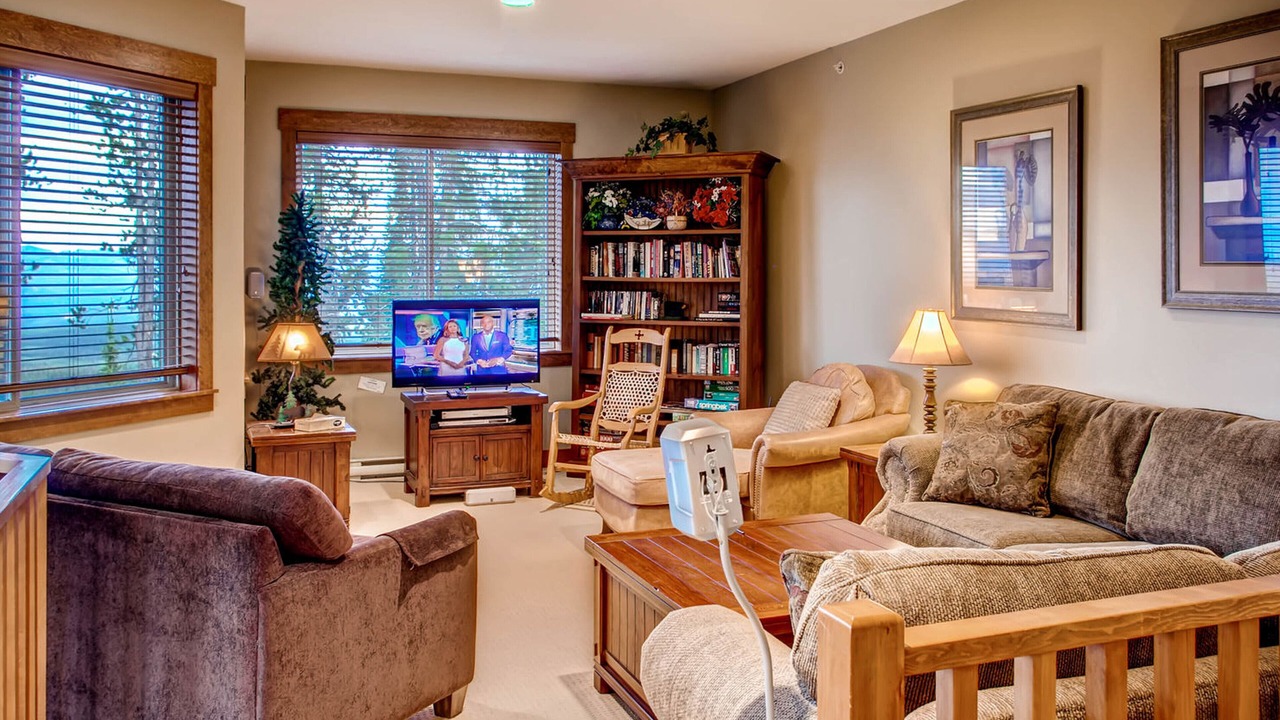 Photo of Livingroom in Snow Pine Estates