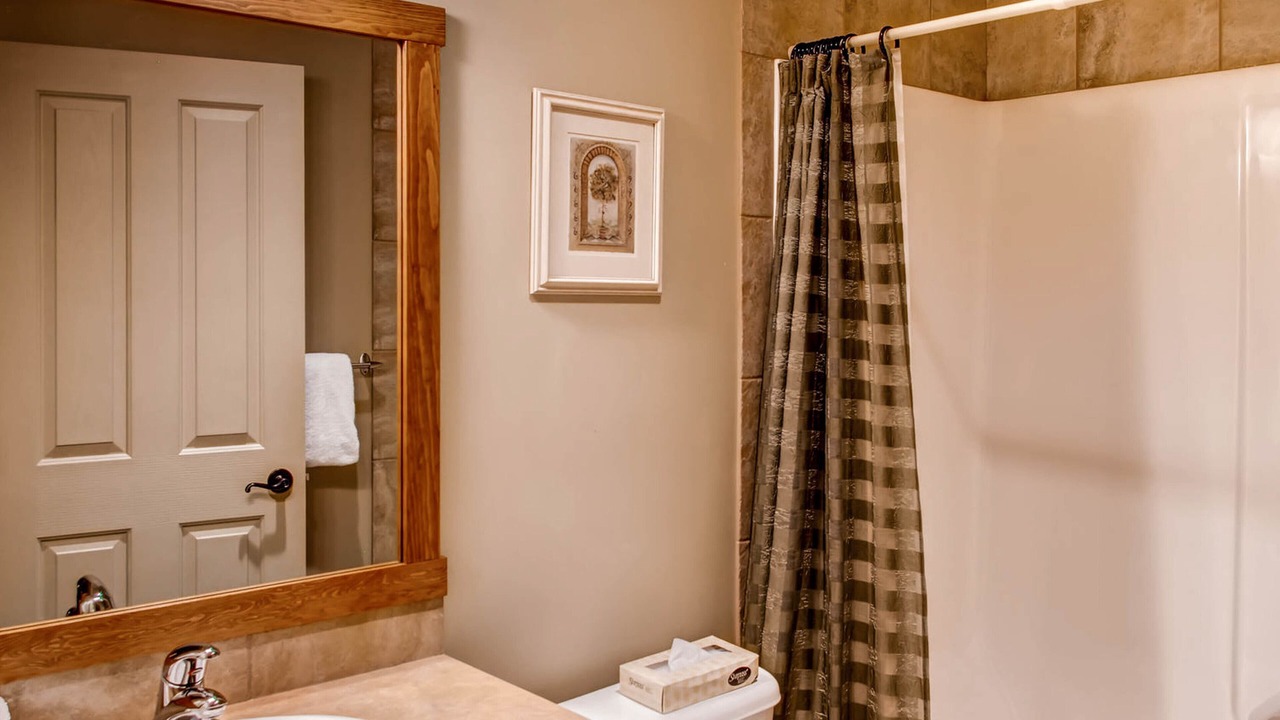 Photo of Bathroom in Snow Pine Estates