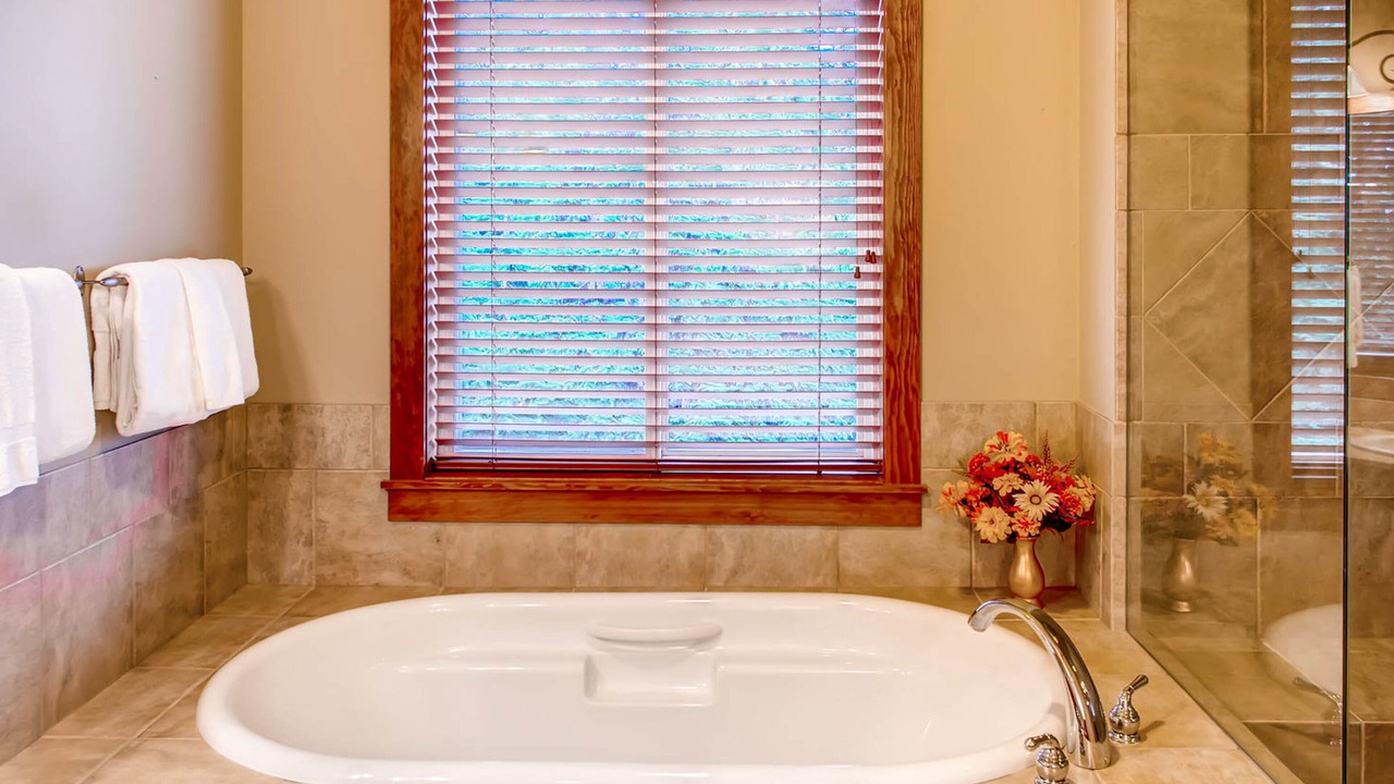 Photo of Bathroom in Snow Pine Estates
