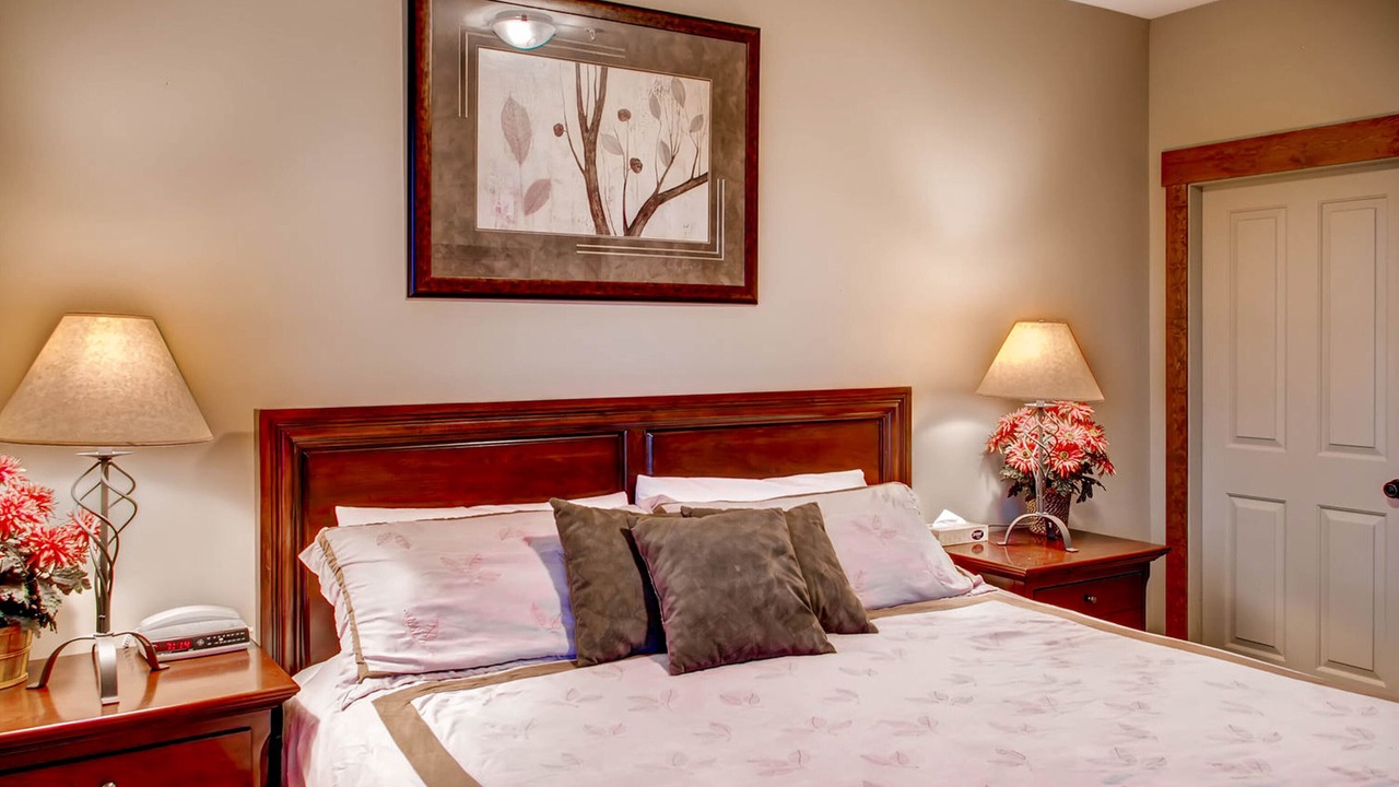 Photo of Bedroom in Snow Pine Estates