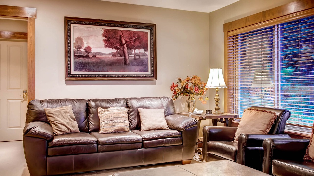 Photo of Livingroom in Snow Pine Estates