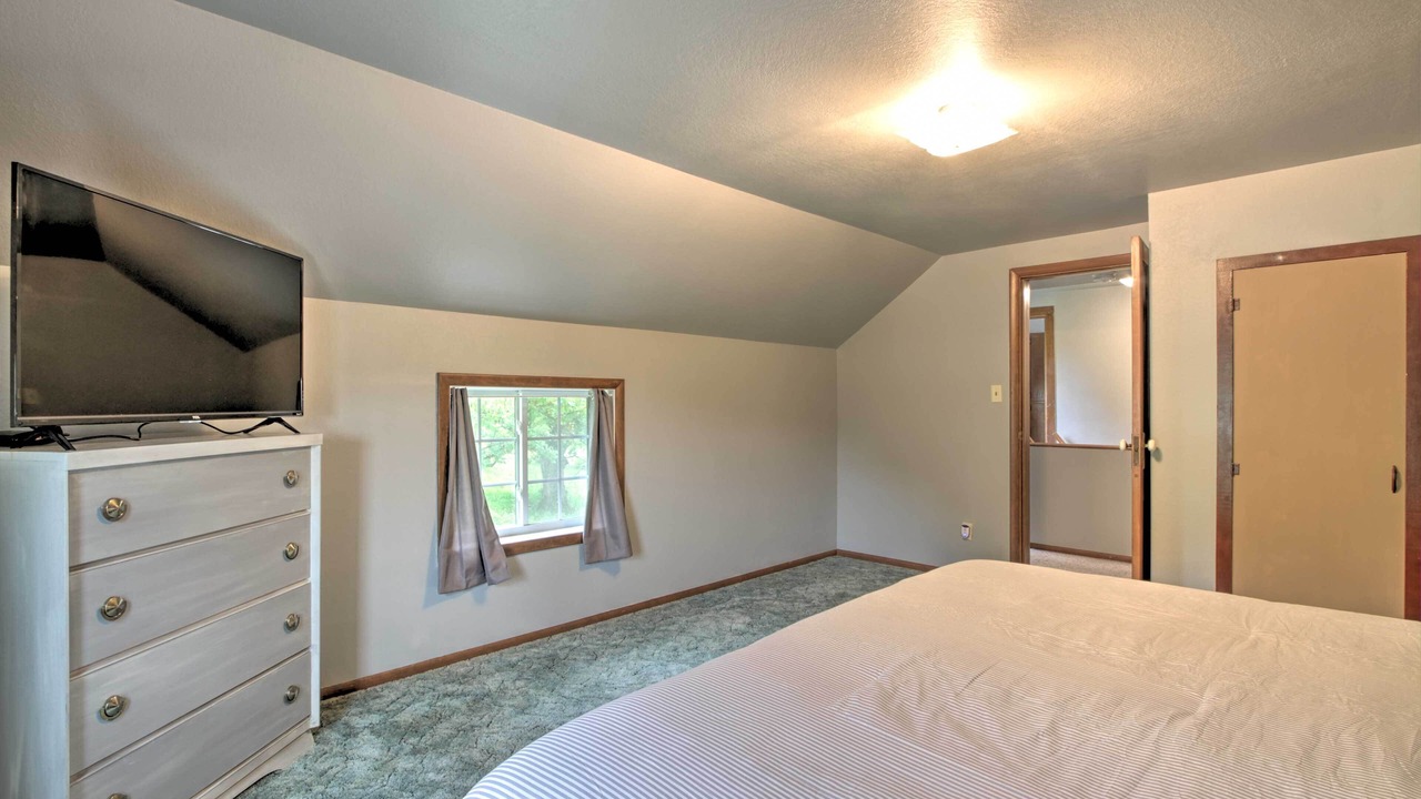 Photo of Bedroom in Houston County