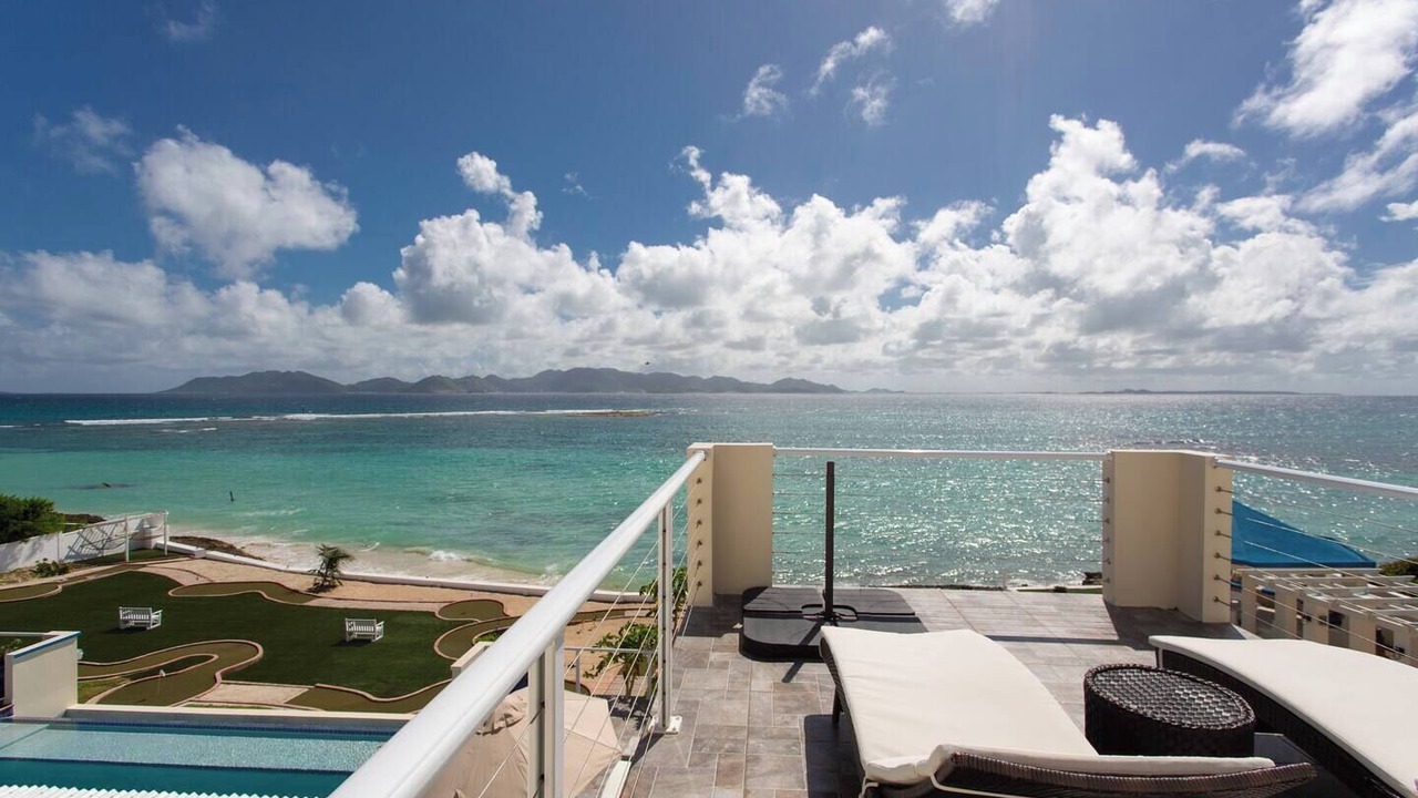 Photo of Patio Balcony in Blowing Point