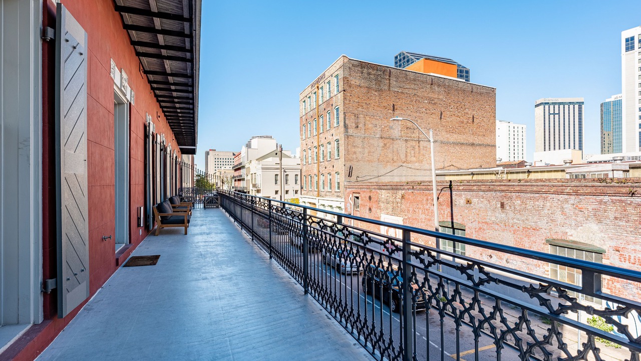 Photo of Patio Balcony in Arts/Warehouse District