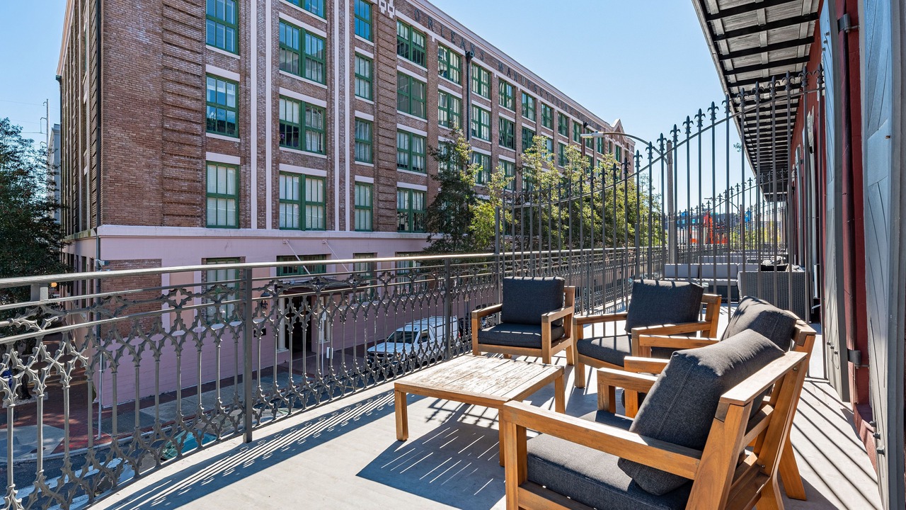 Photo of Patio Balcony in Arts/Warehouse District