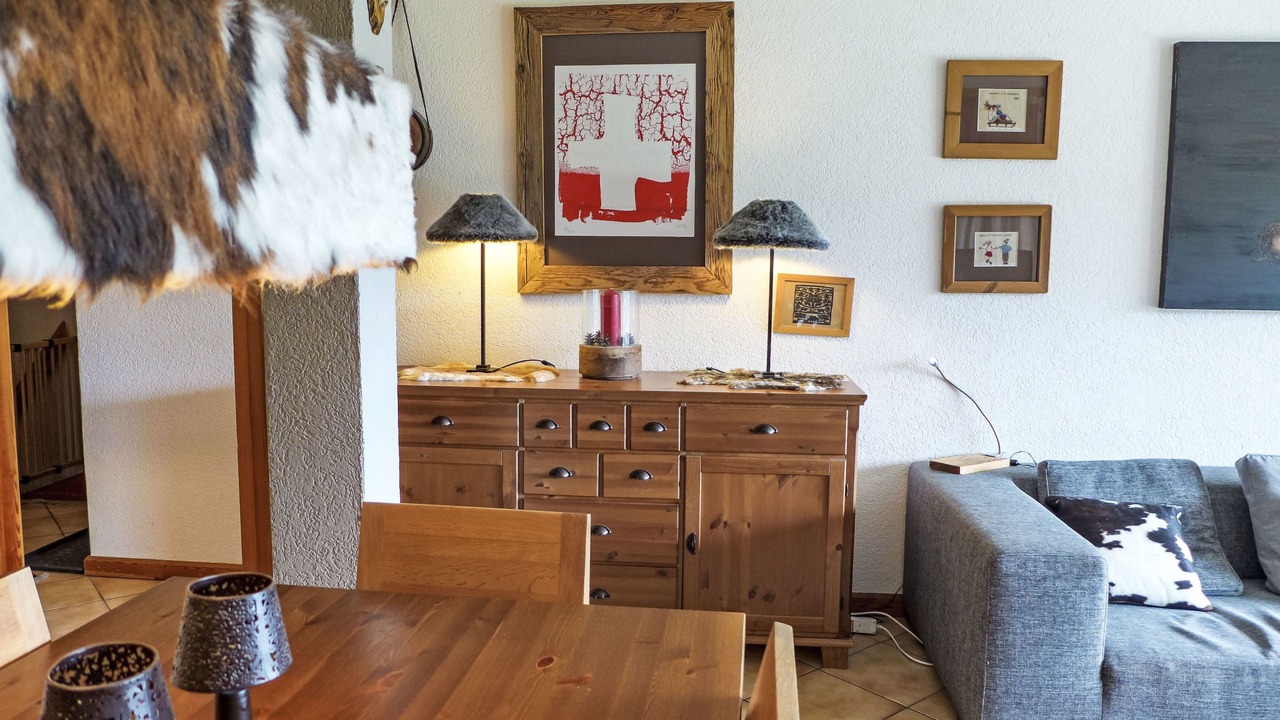 Photo of Bedroom in Lens