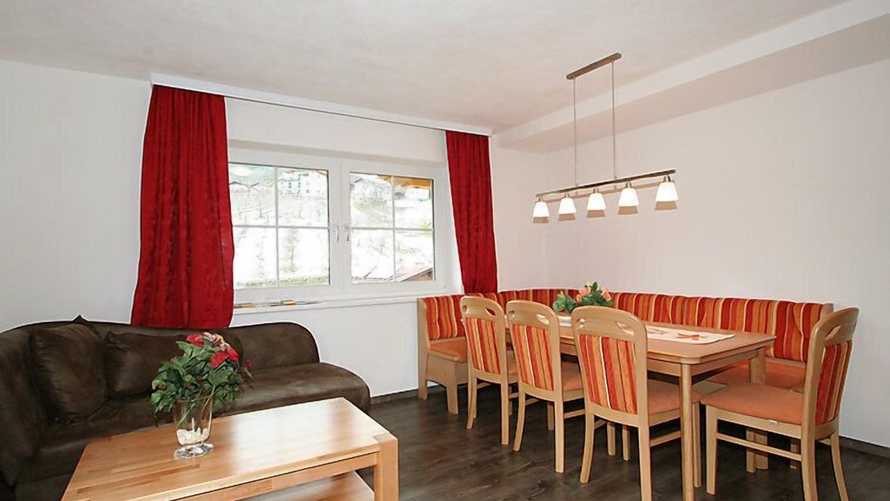 Photo of Bedroom in Pians