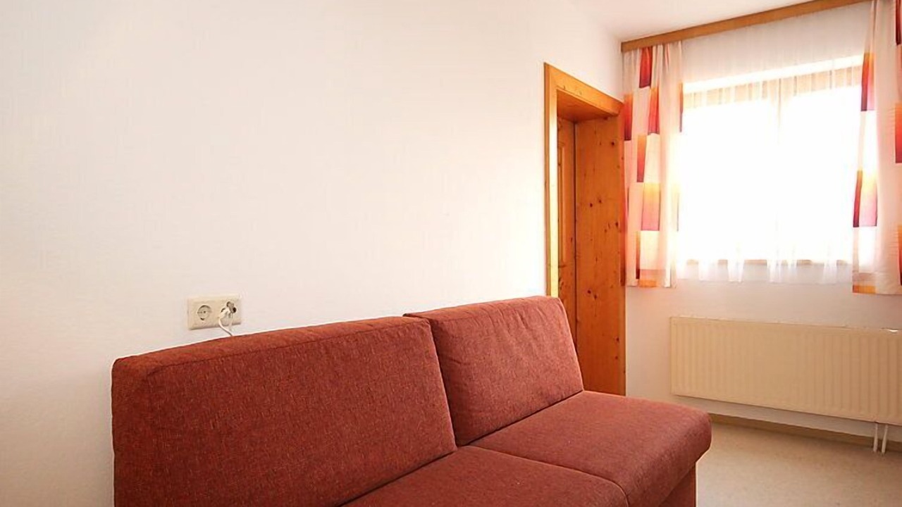 Photo of Bedroom in Kapfing