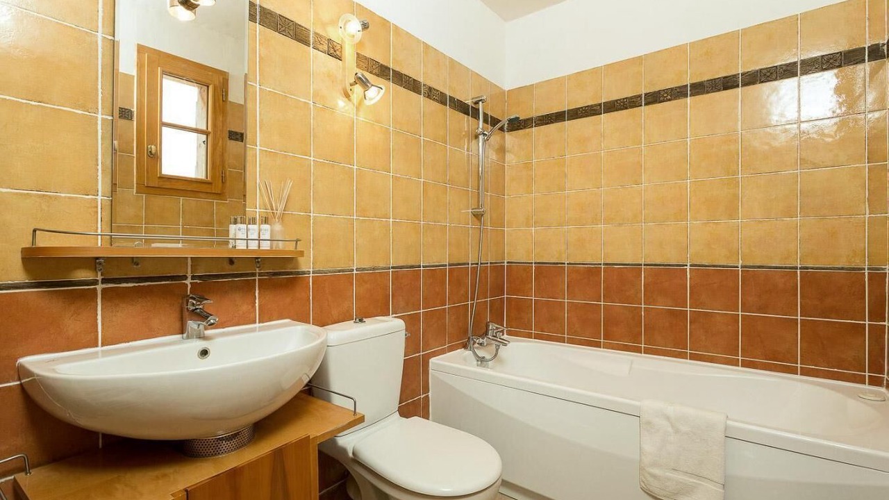 Photo of Bathroom in Bergers