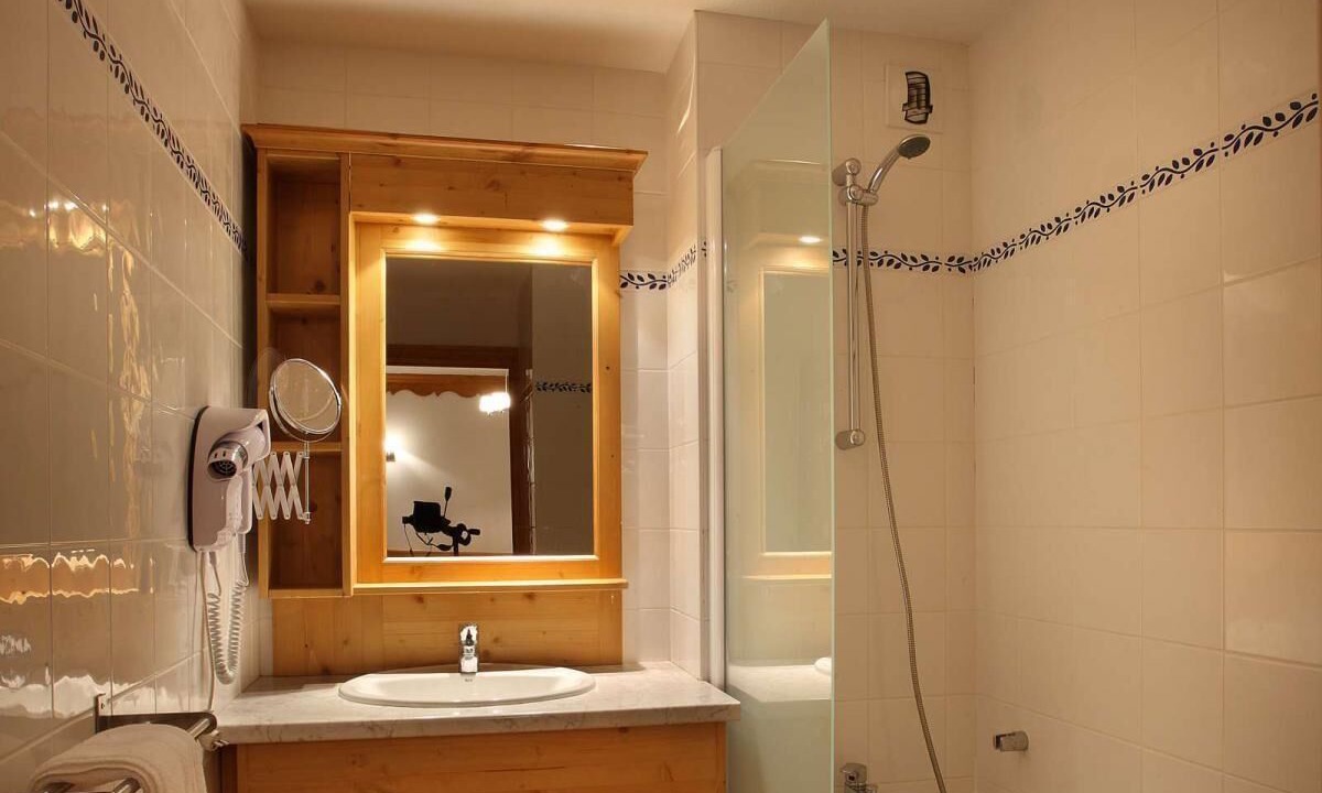 Photo of Bathroom in Oz