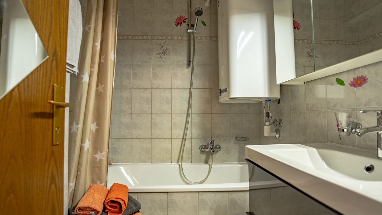 Photo of Bathroom in Sautens