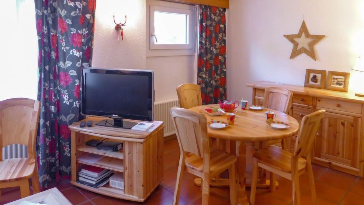 Photo of Livingroom in Lens