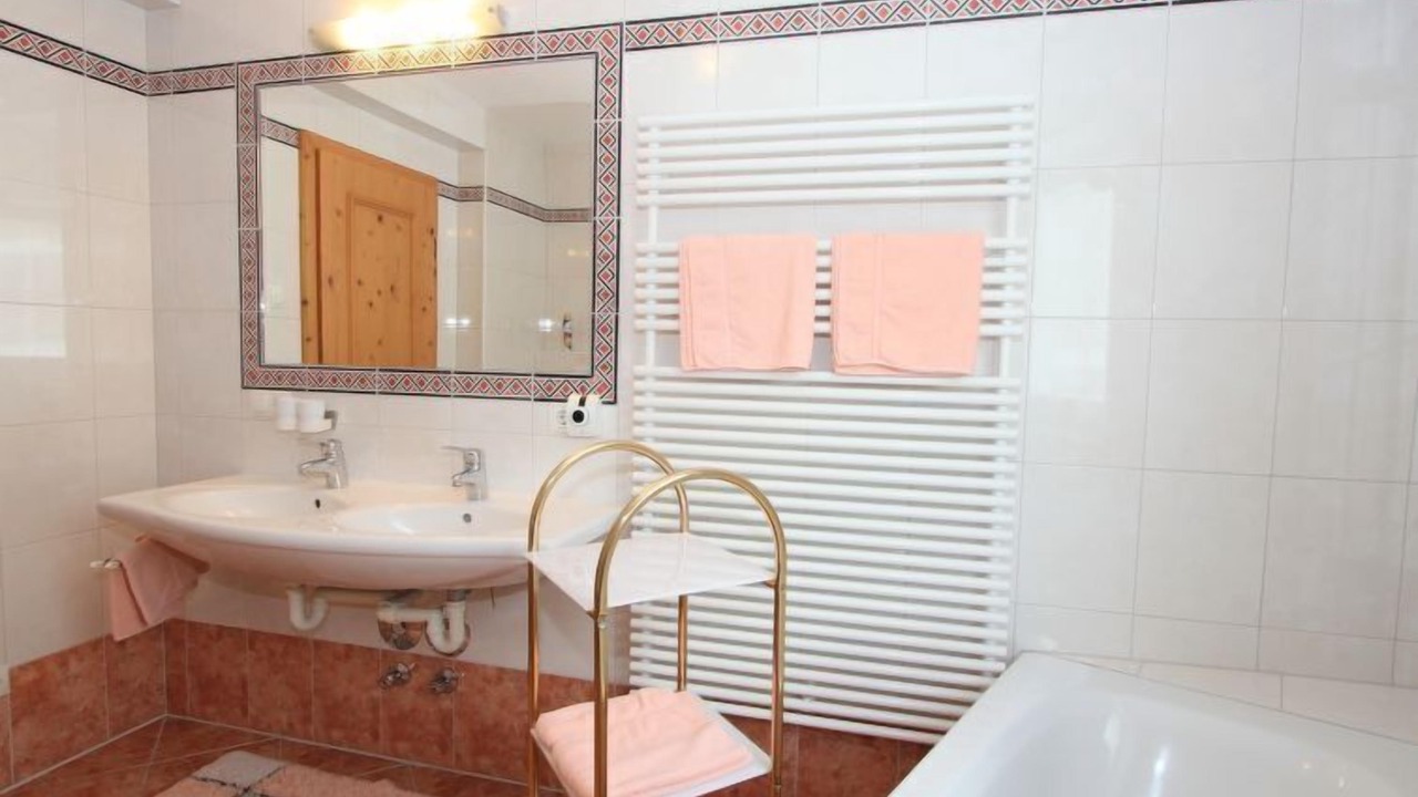 Photo of Bathroom in Stumm
