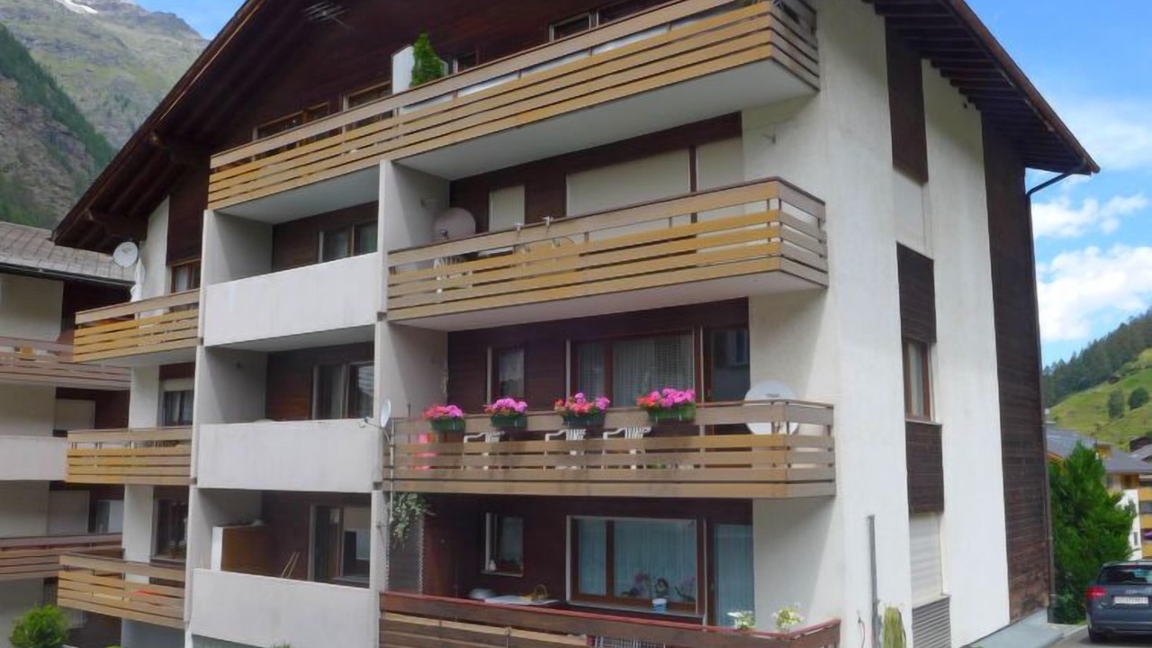 Photo of Others in Taesch