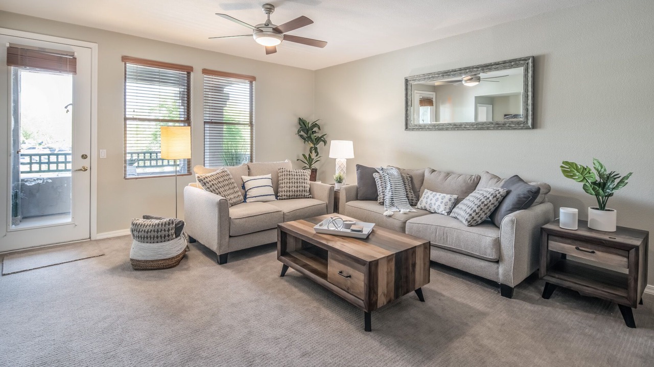 Photo of Livingroom in Kierland
