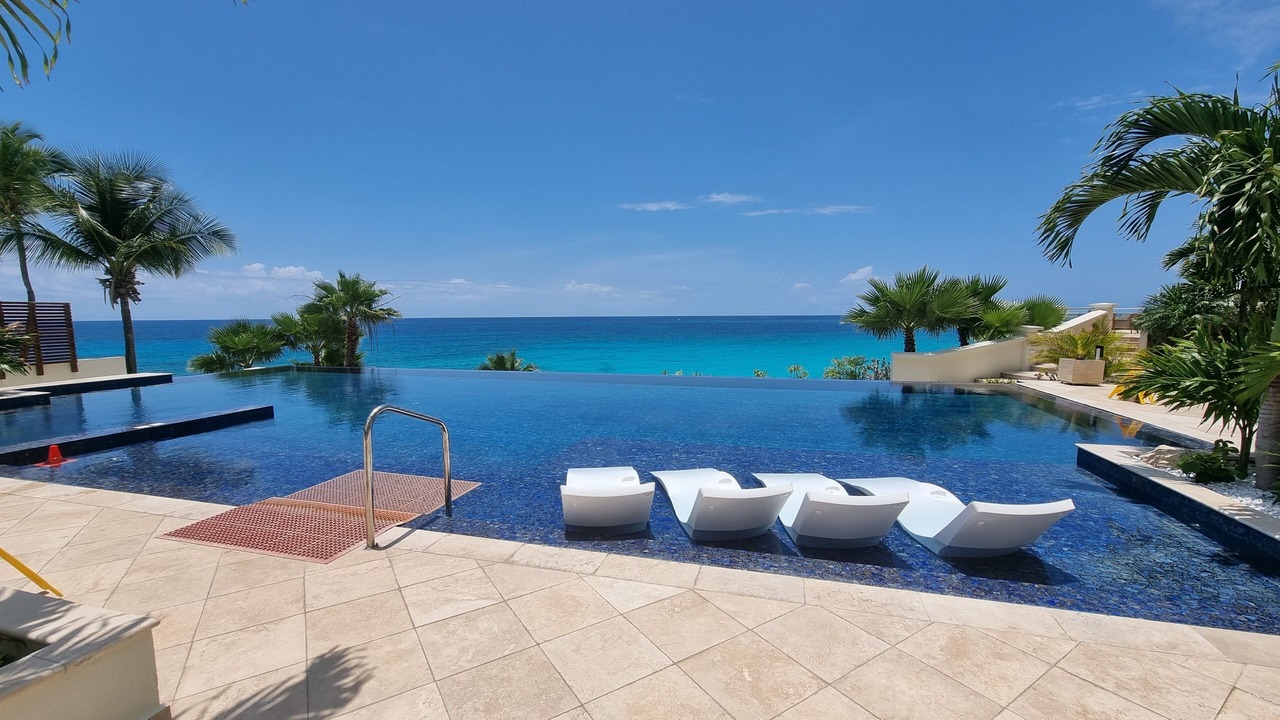 Photo of Outdoor in Maho