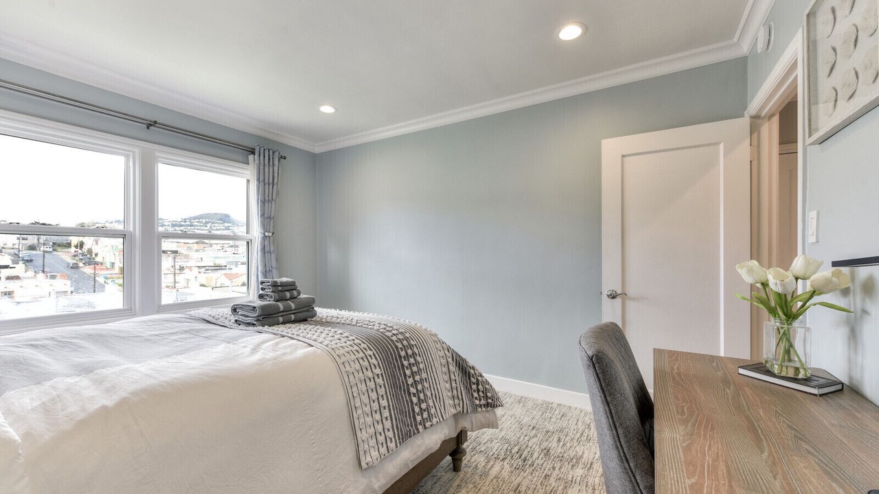 Photo of Bedroom in Outer Mission