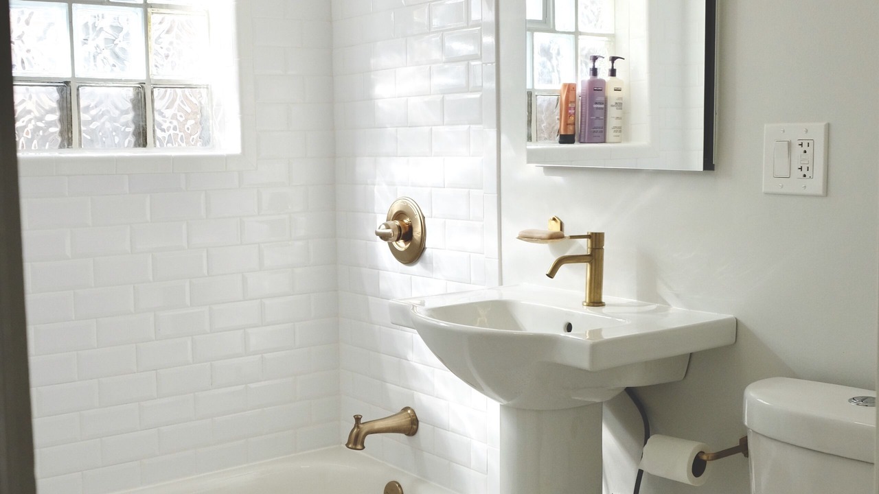 Photo of Bathroom in Logan Square