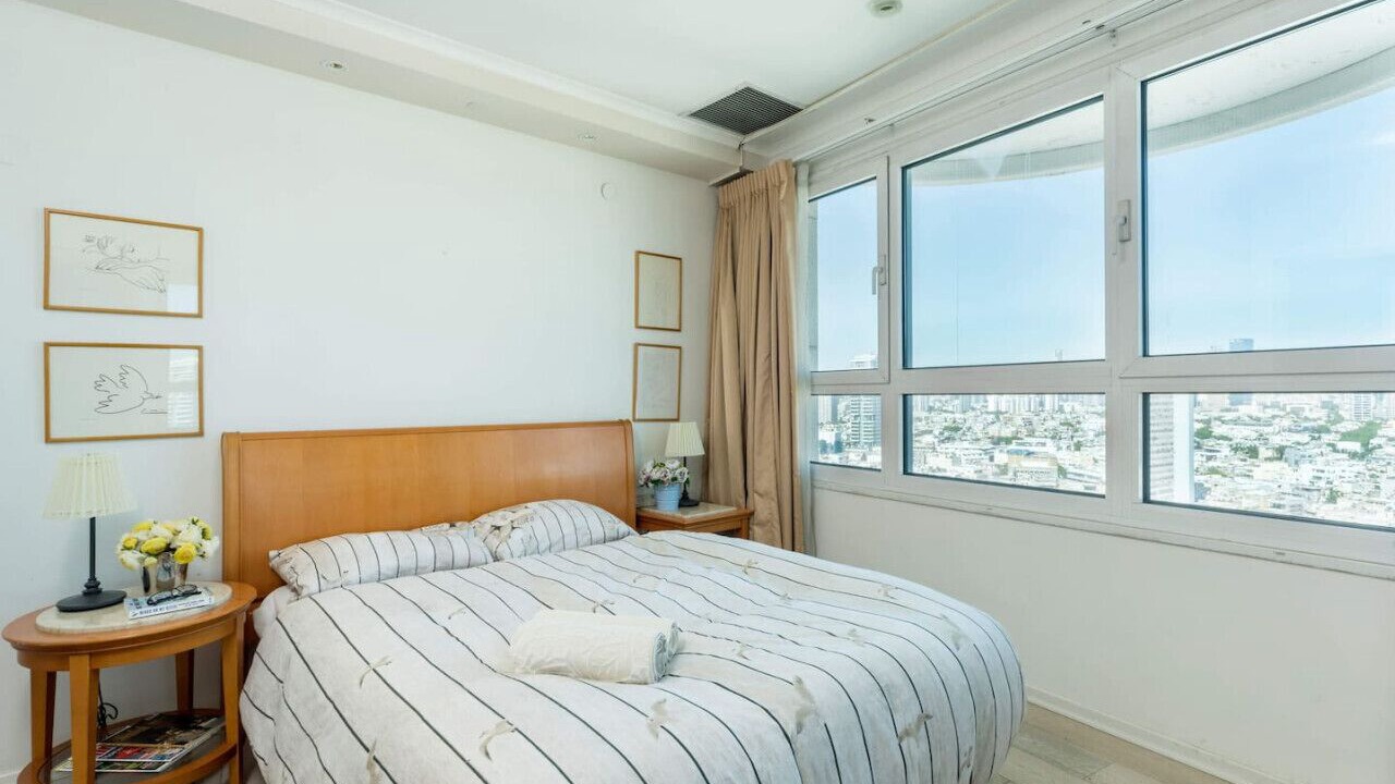 Photo of Bedroom in Tel Aviv Promenade
