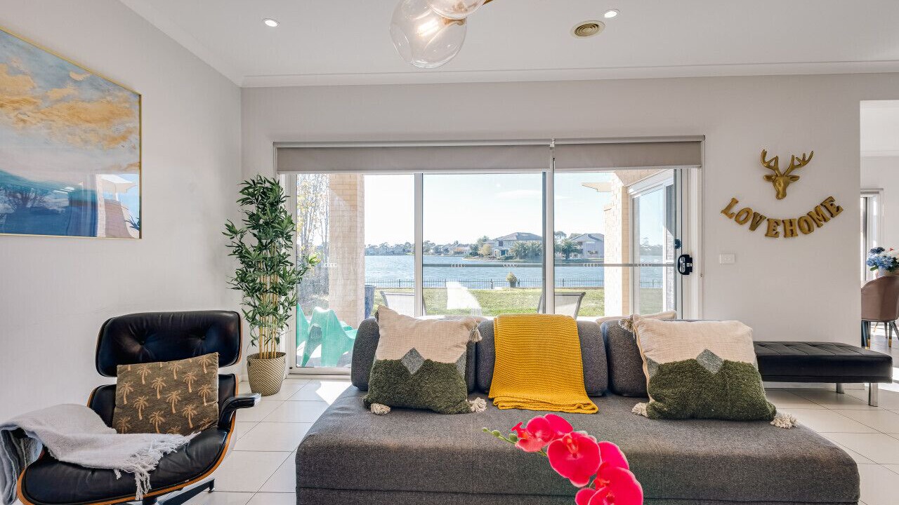 Photo of Livingroom in Sanctuary Lakes