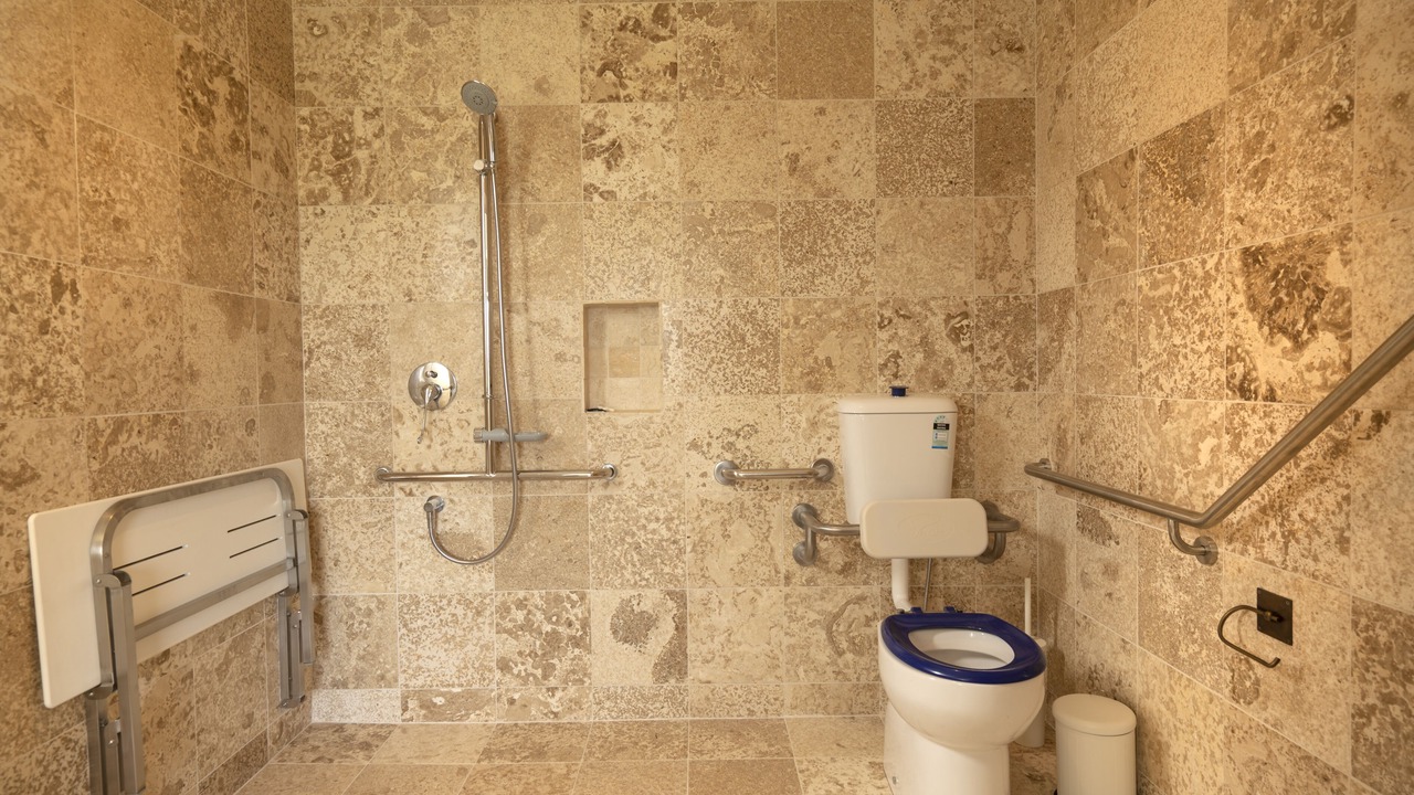 Photo of Bathroom in Coopers Shoot
