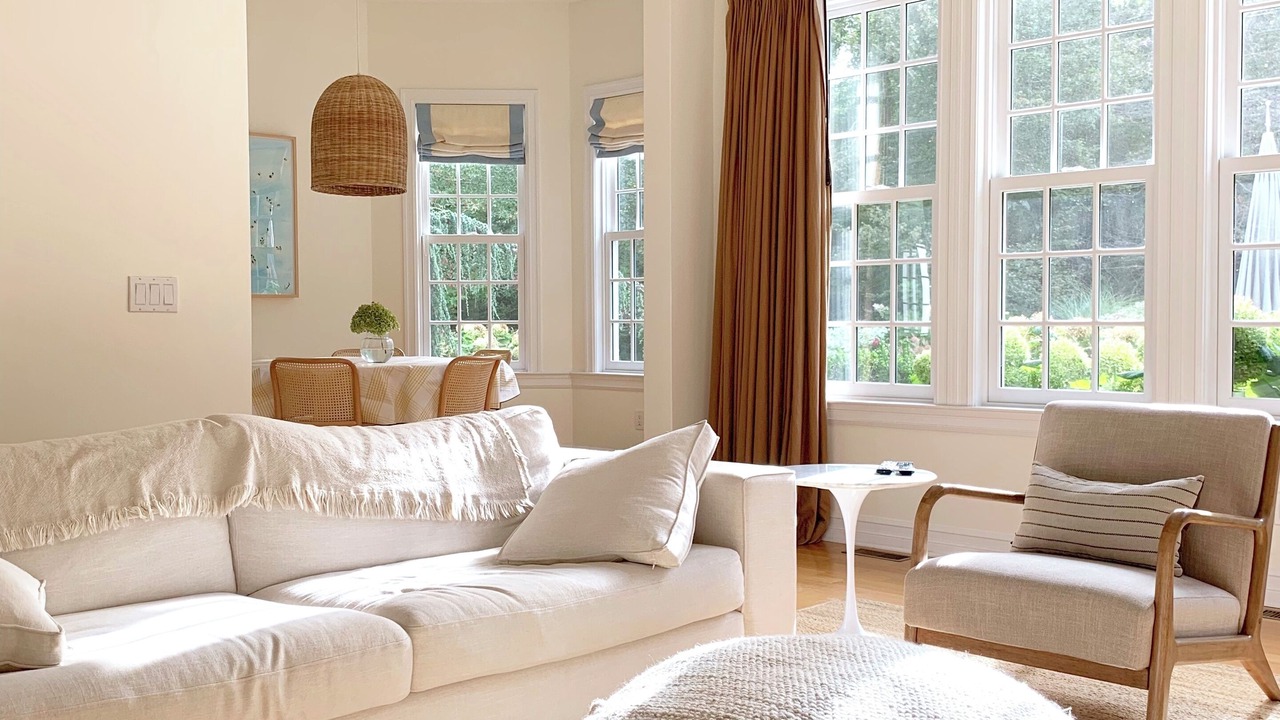Photo of Livingroom in Southold