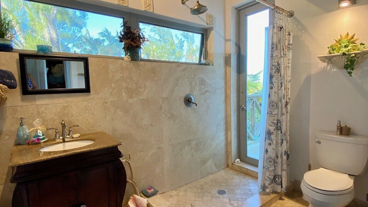 Photo of Bathroom in Savannah Sound