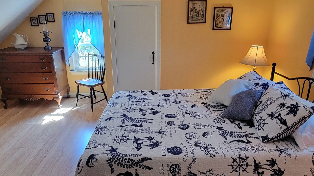Photo of Bedroom in Niantic