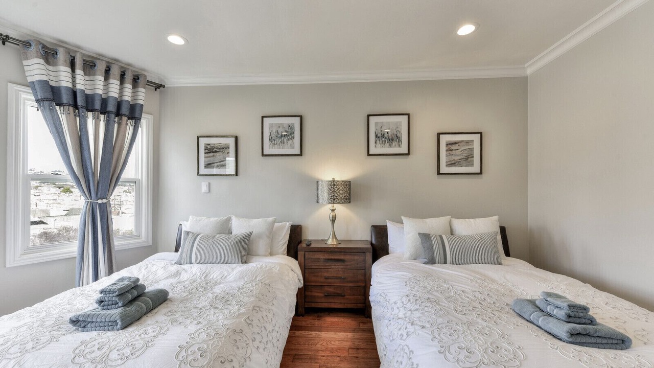 Photo of Bedroom in Outer Mission