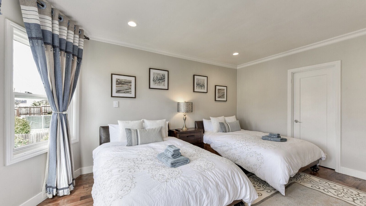 Photo of Bedroom in Outer Mission