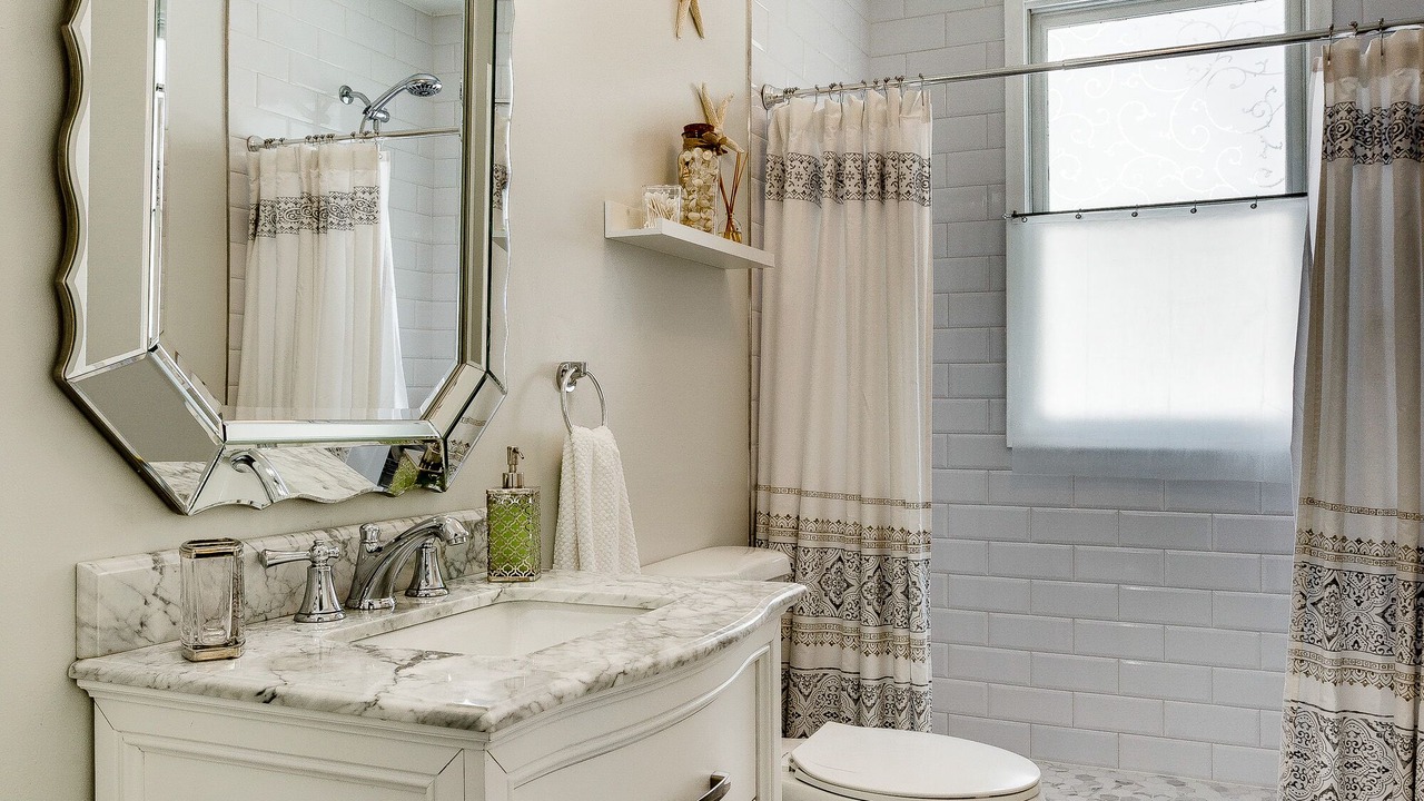 Photo of Bathroom in Oak Park