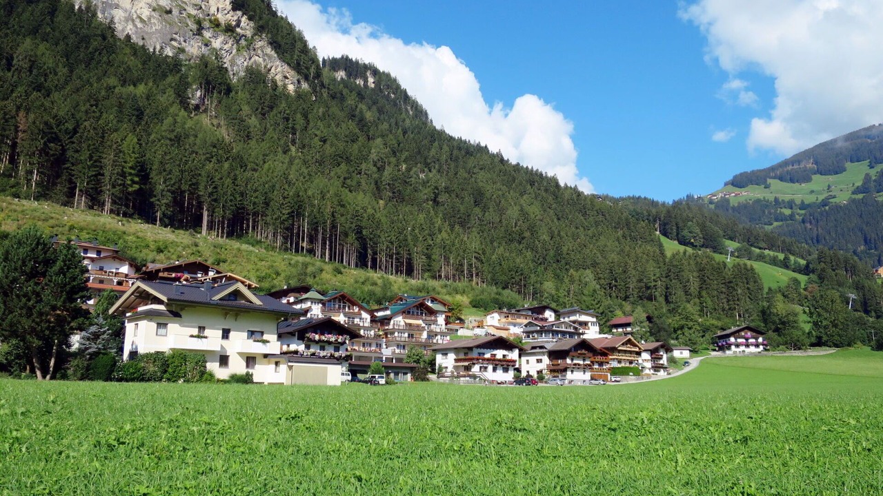 Photo of Others in Hoarberg